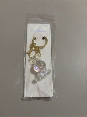 Iridescent bunny 🐰 keychain/bag charm BNIP